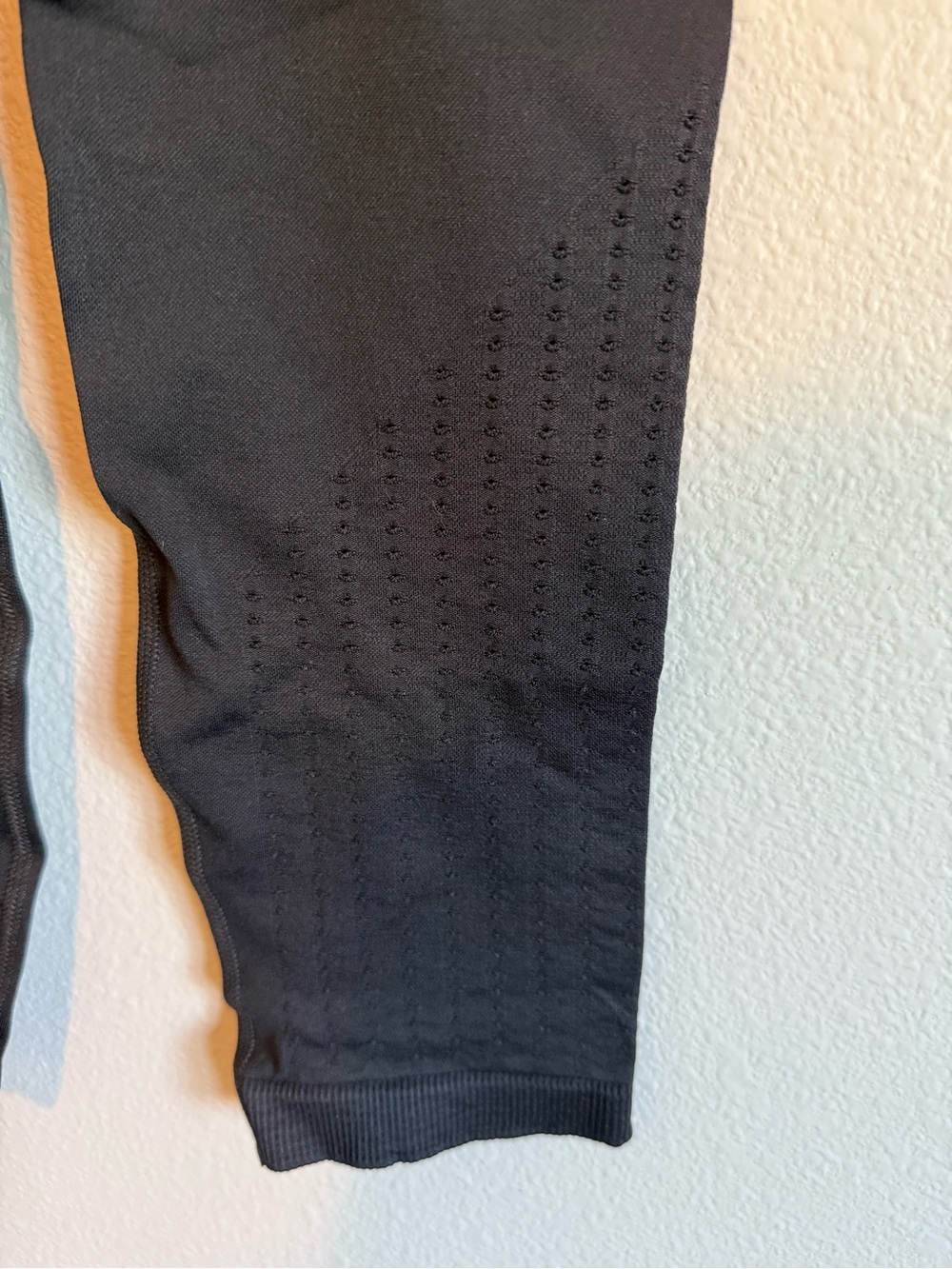 Nike Pro Black Cropped Performance Tights - Picture 4 of 5